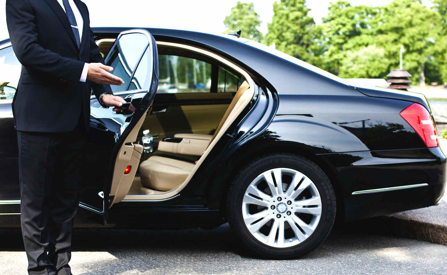 BUSINESS FOR SALE !!! RUNNING - LIMOUSINE COMPANY FOR SALE IN DUBAI
