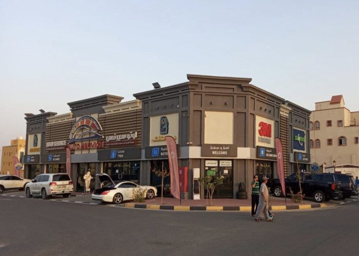 Auto Service Center (free hold ownership)