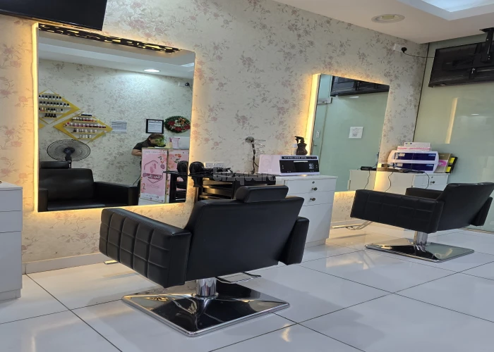 A Running Profitable Ladies Salon Business For Sale