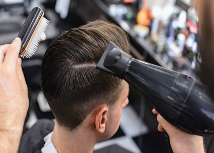 BUSINESS FOR SALE !!! Running Gents salon for sale