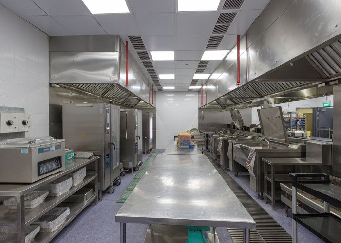 FOR SALE KITCHEN WITH RESTAURANT ACTIVITY IN OUD METHA. GREAT SCOPE FOR CLOUD KITCHEN CONCEPTS.
