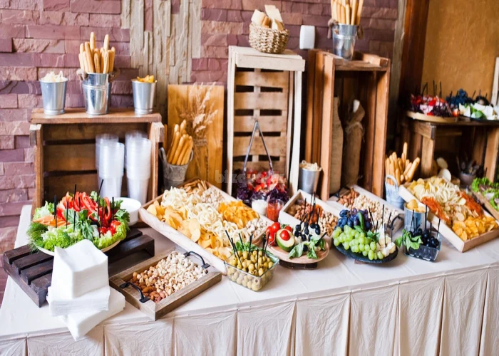 FULLY EQUIPPED CATERING SERVICES BUSINESS FOR SALE IN AL QUOZ - DUBAI!!!!BUSINESS FOR SALE!!!!