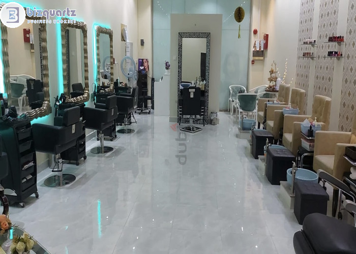 Ladies Beauty Salon in Dubai Al Hamriya صالون سبا للسيدات مربح للبيع في الحمرية دبي
