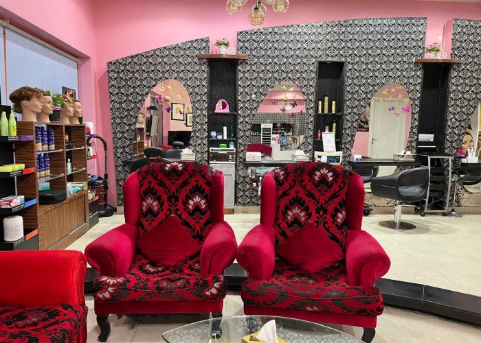 URGENT!! A running ladies salon for sale