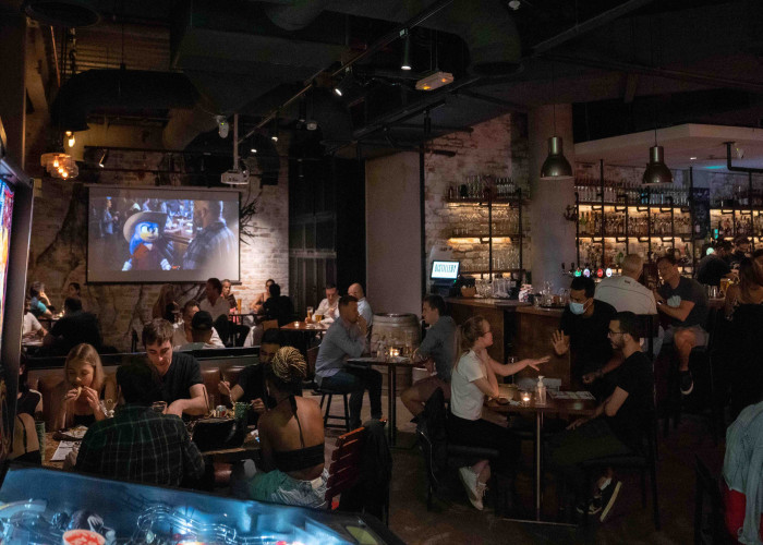 HIGH END ALCOHOLIC RESTAURANT WITH 4 MN AED NET PROFITS ANNUALLY.