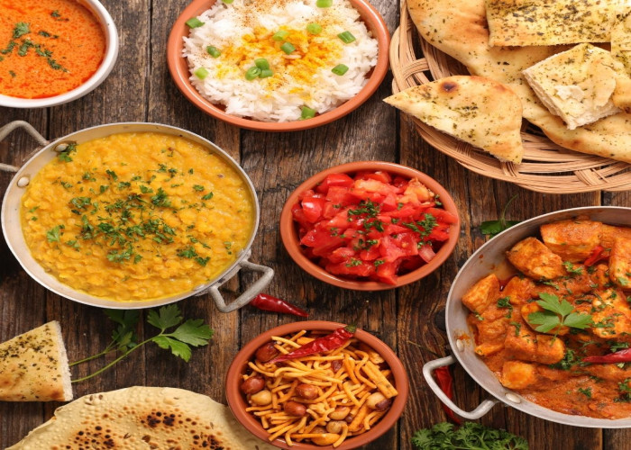 PROFITABLE - HUGE SIZE RESTAURANT FOR SALE IN BUSINESS BAY,  DOWNTOWN DUBAI.