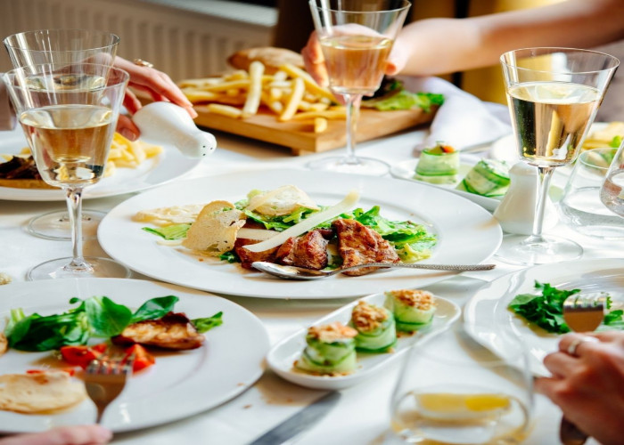 Profitable Restaurants Chain for sale (2 outlet) in a Mall in Dubai and Sharjah