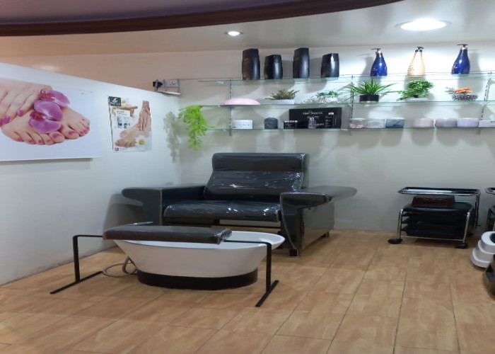 MOST REPUTED LADIES SALON IN RAS AL KHAIMAH FOR SALE