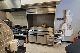 Fully equipped running restaurant for sale