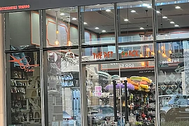 Pet Shop & Grooming in prime location for sale