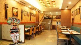 BUSINESS FOR SALE !!!! PROFITABLE RUNNING RESTAURANT FOR SALE IN OUD METHA
