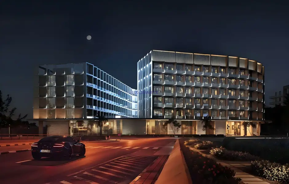 VISIBLE STREET-FRONT RETAIL OPPORTUNITY